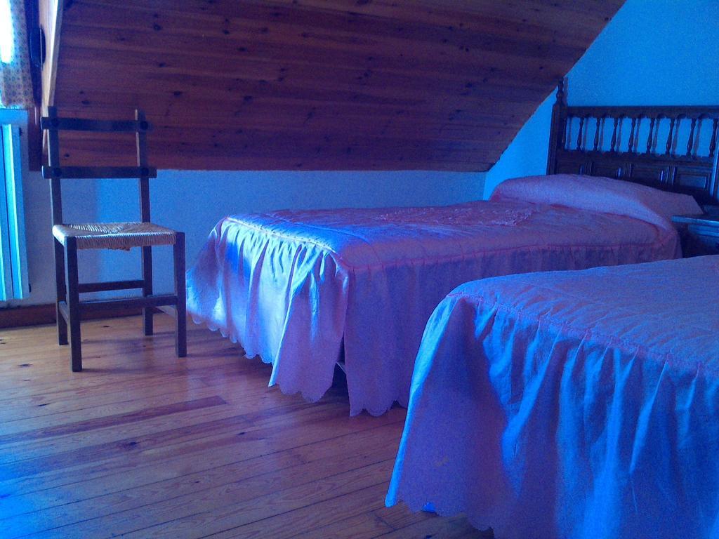 Pension Pallaruelo Saravillo Zimmer foto